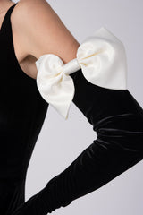 V-Neck Black Velvet and White Silk Gown with Black Gloves
