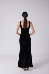 Black Velvet Square Neck with V-cut Mermaid Gown with Black Gloves